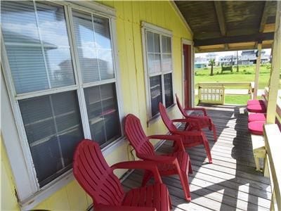123 Sandpiper Ave, Surfside Beach, TX 77541 - view of porch