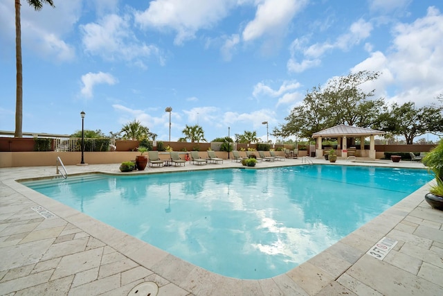3525 Sage Rd Unit 813, Houston, TX 77056 - community pool with a gazebo and a patio area