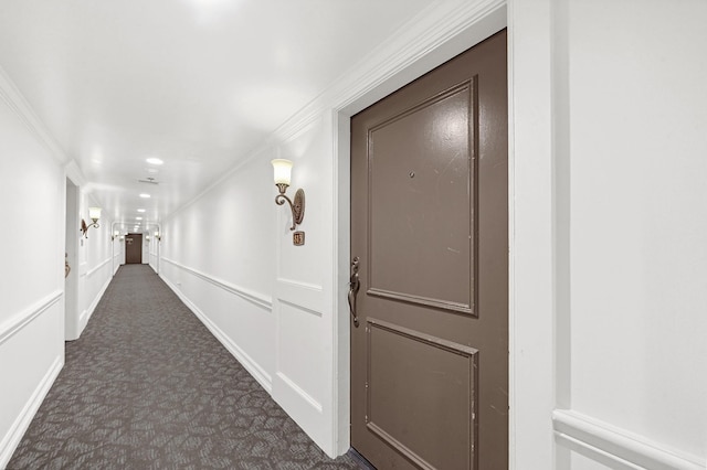 3525 Sage Rd Unit 813, Houston, TX 77056 - hall with carpet flooring and ornamental molding