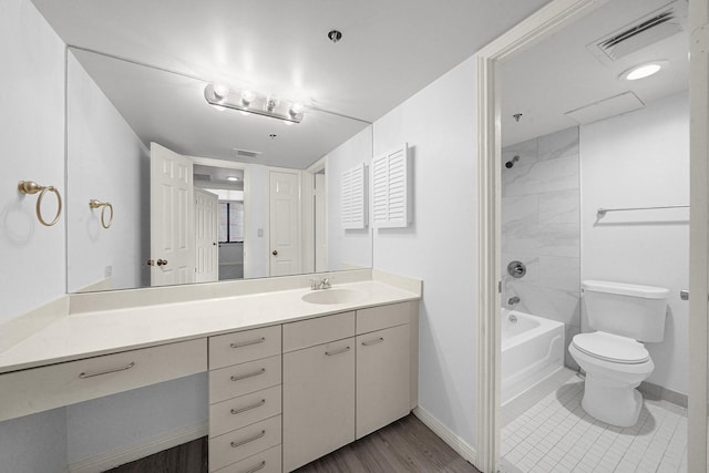 3525 Sage Rd Unit 813, Houston, TX 77056 - bathroom featuring vanity and shower / bathtub combination