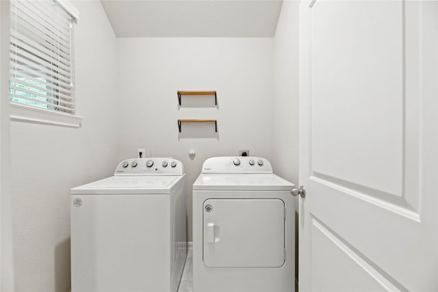 31222 S Pinebrook Falls Ln S, Hockley, TX 77447 - laundry area featuring washer and dryer