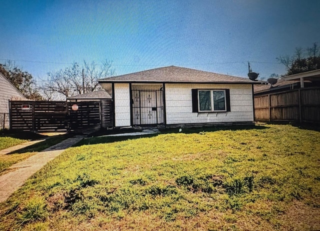 7005 Kassarine Pass, Houston, TX 77033 - view of front of property