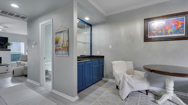 2608 Bering Dr Unit 2608, Houston, TX 77057 - full bathroom with vanity, ornamental molding, recessed lighting, and a ceiling fan