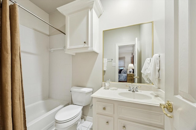 3827 Marquette St, West University Place, TX 77005 - ensuite bathroom featuring shower / tub combo with curtain and vanity
