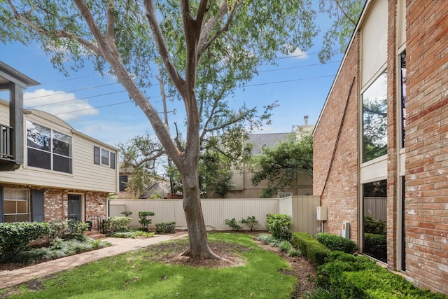 1228 Fountain View Dr Unit 180, Houston, TX 77057 - view of yard