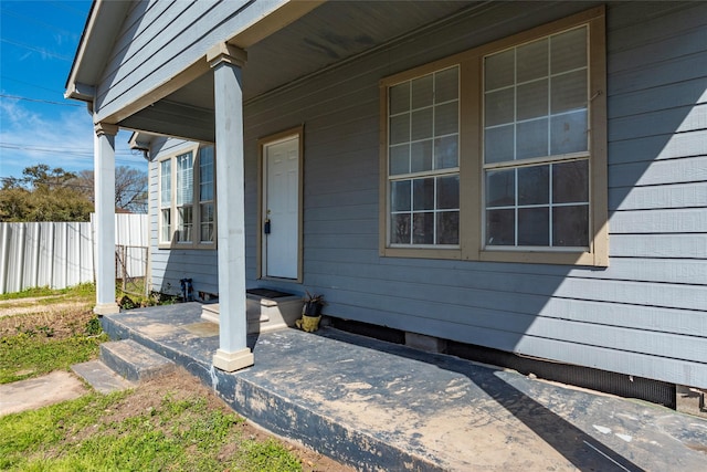 7609 Avenue Ave E, Houston, TX 77012 - doorway to property with covered porch