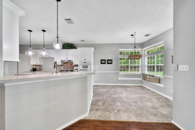 14 Creek Forest Ln, Conroe, TX 77384