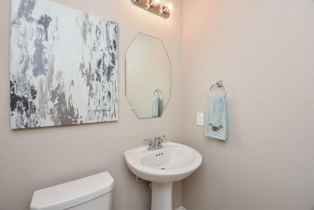 3514 Marquesa Ln, Houston, TX 77084 - half bath featuring toilet and a sink