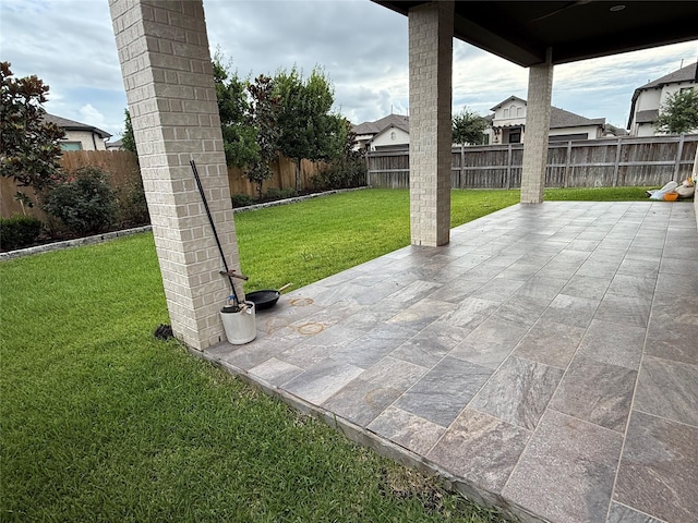 9402 Orchard Trl, Missouri City, TX 77459 - fenced backyard featuring a patio area