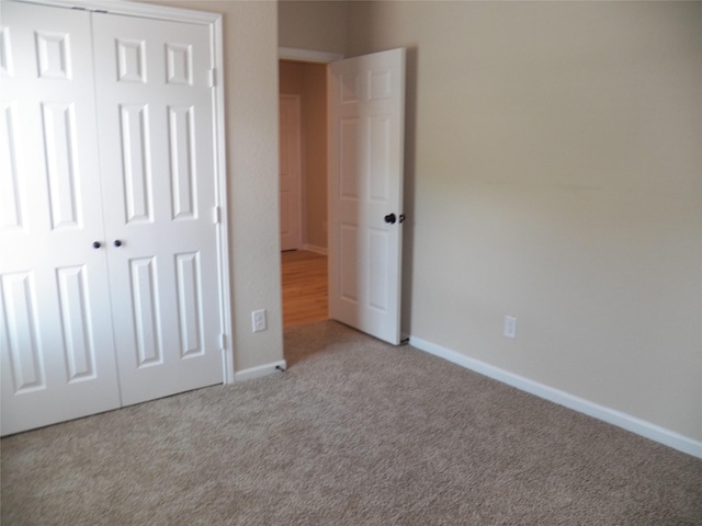 4218 Sorsby Dr, Houston, TX 77047 - unfurnished bedroom featuring carpet and a closet