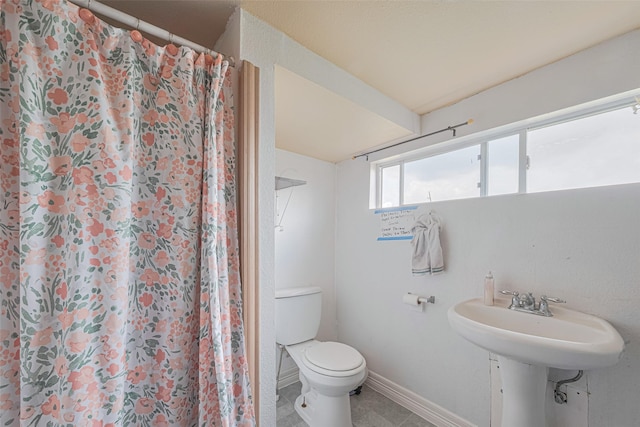 530 Frankie St Unit 1, Houston, TX 77015 - bathroom with toilet and curtained shower