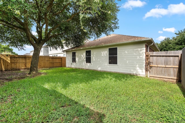 15506 Elm Leaf Pl, Cypress, TX 77429 - rear view of house featuring a fenced backyard and a shingled roof