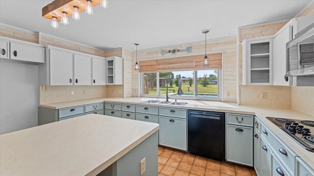 2388 N Walker Rd, Cleveland, TX 77328