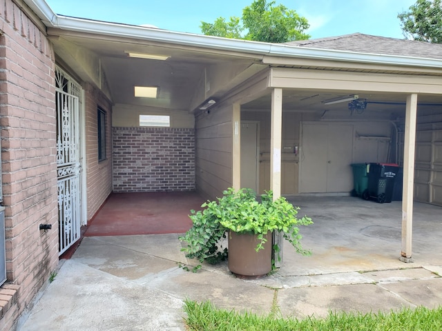 9206 Beringwood Dr, Houston, TX 77083 - view of parking / parking lot