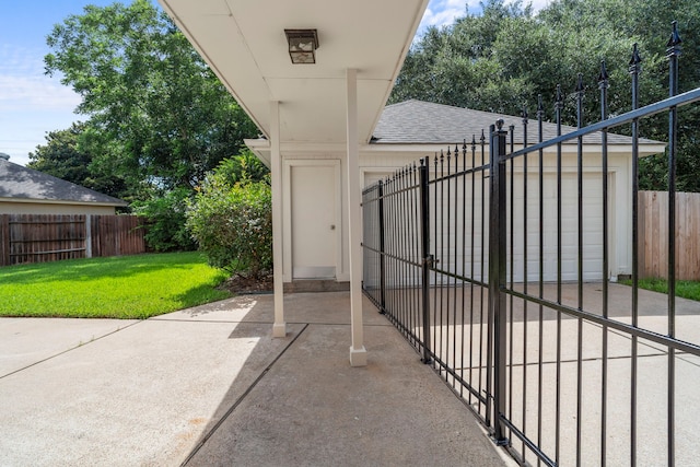 4919 Glen Hollow St, Sugar Land, TX 77479 - view of patio with driveway