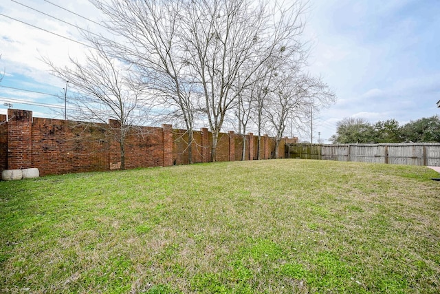 31 Crest Gate, Houston, TX 77082 - view of fenced backyard