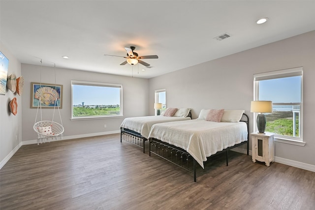 3914 Curlew Dr, Galveston, TX 77554 - bedroom featuring wood finished floors, recessed lighting, and a ceiling fan