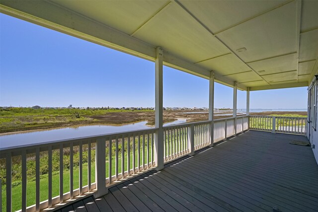 3914 Curlew Dr, Galveston, TX 77554 - deck featuring a water view