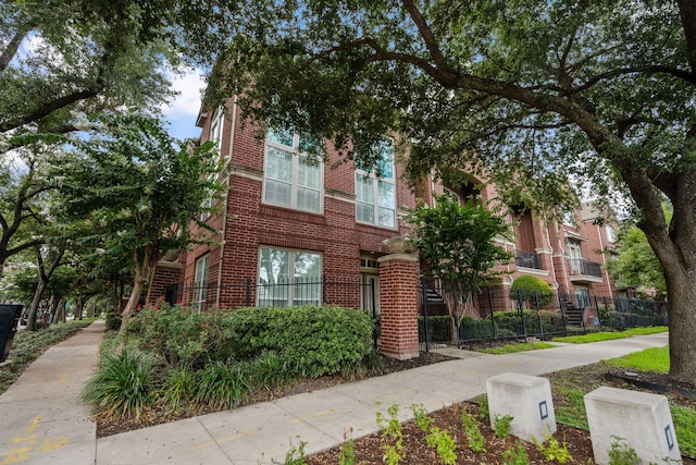 2516 Bagby St, Houston, TX 77006 - view of property