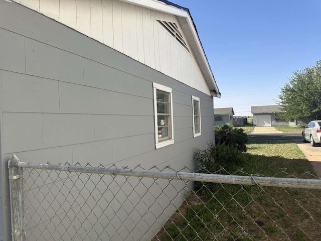 2424 E 28th St, Lubbock, TX 79404 - photo 4