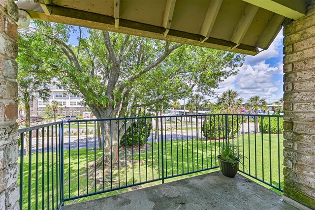 7008 N Holiday Dr, Galveston, TX 77550 - photo 4