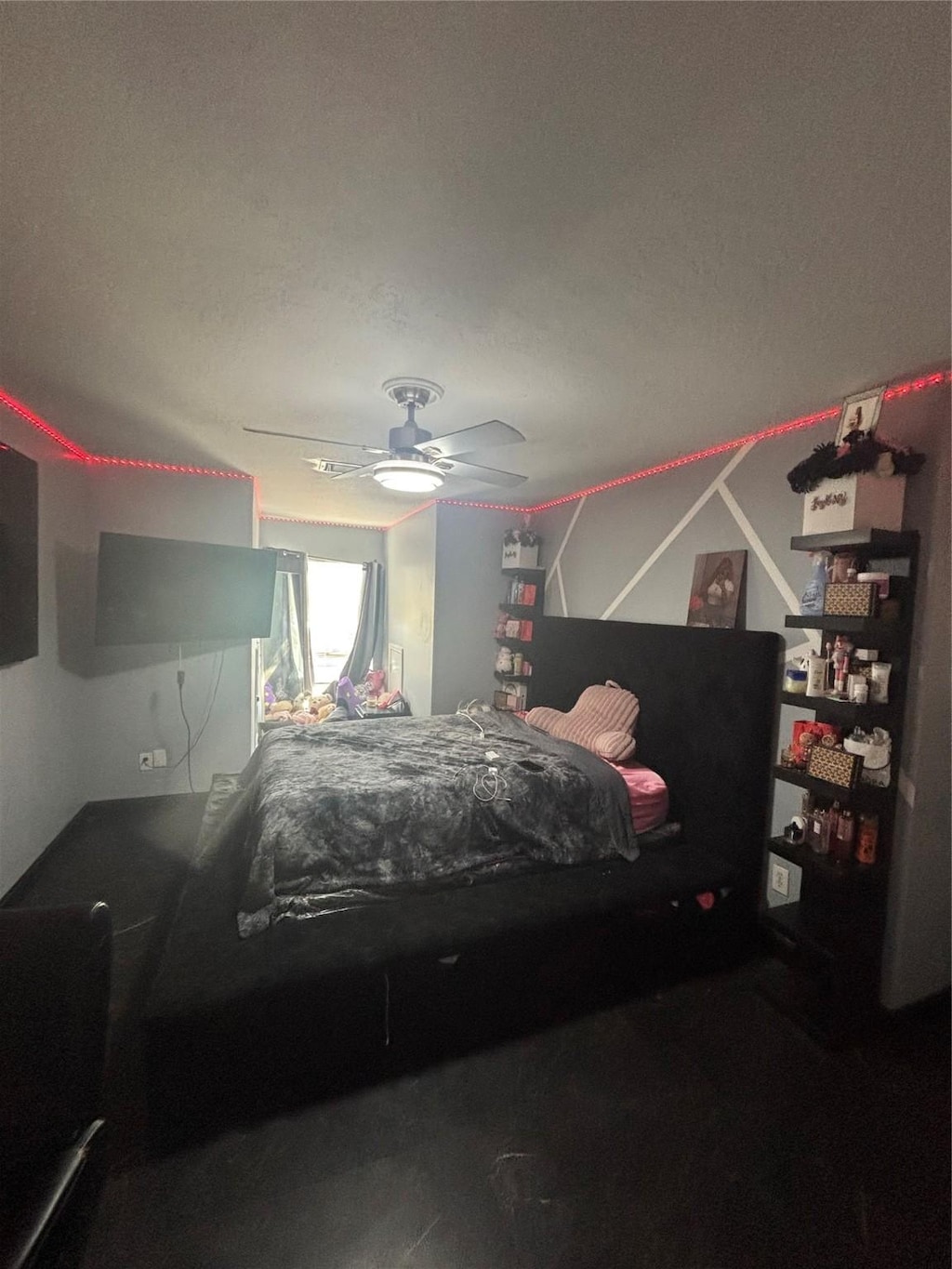 2027 Cullen Blvd Unit 865, Pearland, TX 77581 - bedroom featuring a ceiling fan