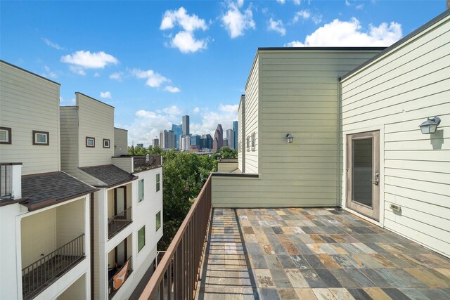 1005 Bingham St Unit 5, Houston, TX 77007 - balcony with a view of skyline