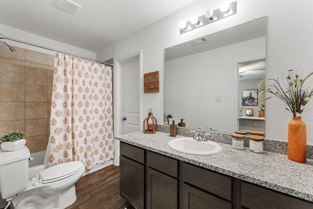 15022 Sorrento Bay Ct, Willis, TX 77318 - photo 12