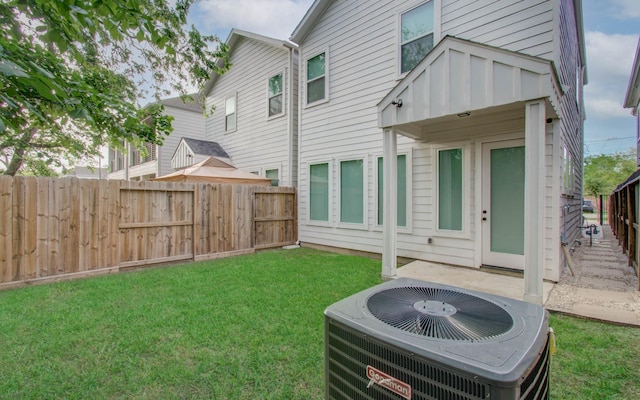 4612 Oats St, Houston, TX 77020 - back of house
