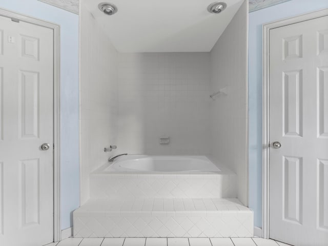 4432 County Road 886, Brazoria, TX 77422 - full bath featuring tiled bath and tile patterned flooring