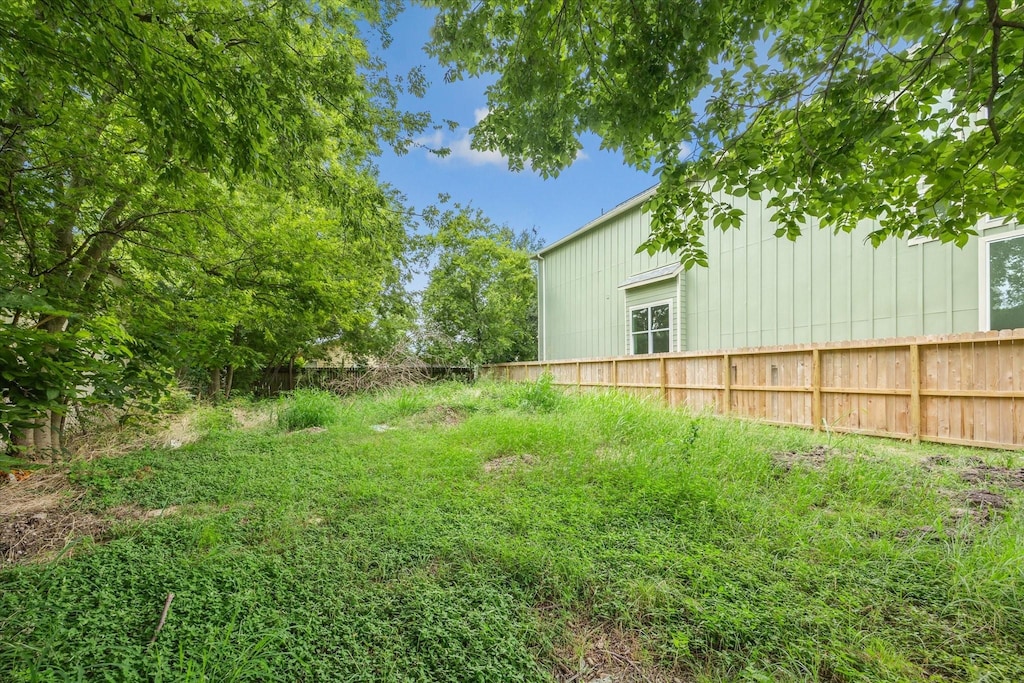 1318 E 34th St, Houston, TX 77022