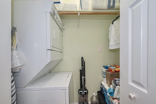 7833 Narcissus St, Houston, TX 77012 - laundry area featuring stacked washer / dryer