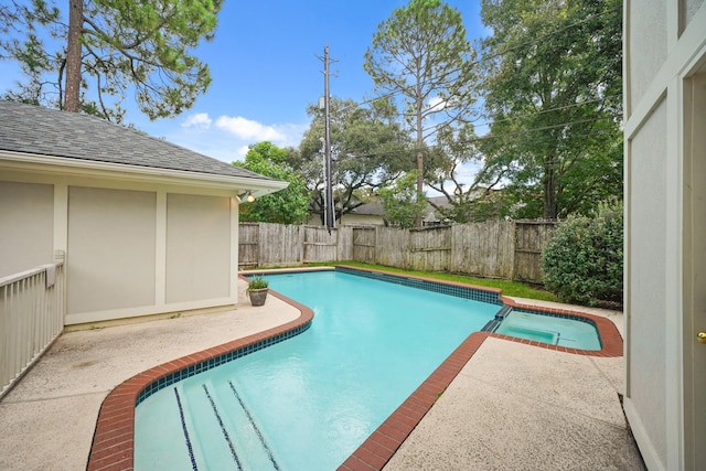 5135 Loch Lomond Dr, Houston, TX 77096 - view of pool featuring a pool with connected hot tub, a fenced backyard, and a patio