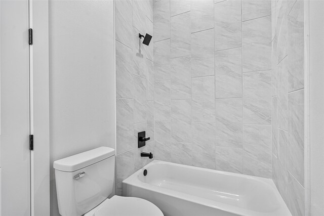 4517 Teton St, Houston, TX 77051 - full bath with toilet and bathtub / shower combination