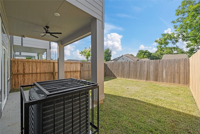 4517 Teton St, Houston, TX 77051 - fenced backyard with ceiling fan