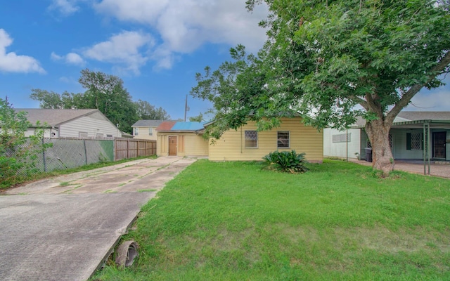 4310 Busiek St, Houston, TX 77022 - single story home featuring concrete driveway