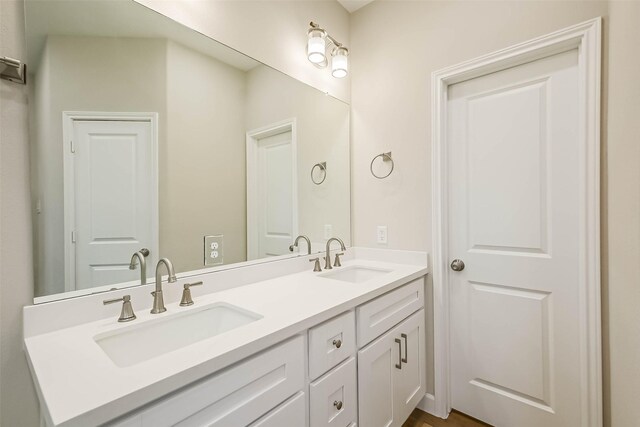 2353 Hoskins Dr, Houston, TX 77080 - full bath with double vanity