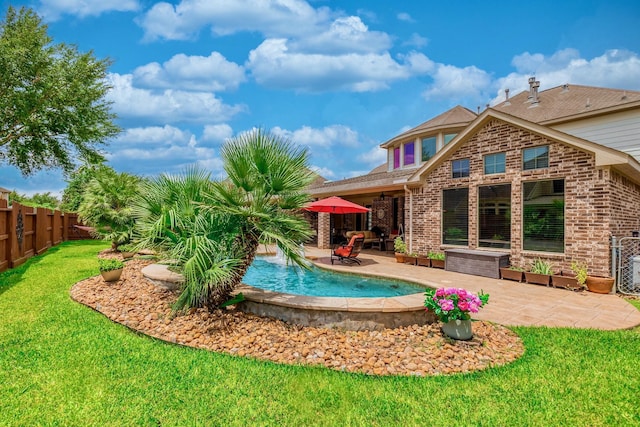 407 Pickney Ave, Sugar Land, TX 77479 - outdoor pool with a patio area