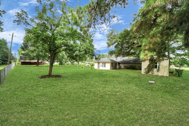 30718 N Cripple Creek Dr, Magnolia, TX 77354 - view of yard