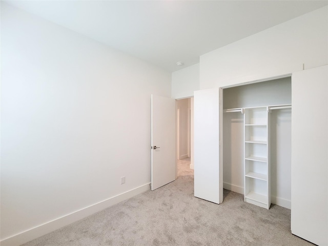 6735 Cohn St, Houston, TX 77091 - unfurnished bedroom featuring light colored carpet and a closet