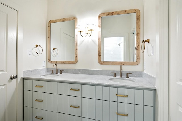 2006 Chantilly Ln, Houston, TX 77018 - full bathroom featuring double vanity