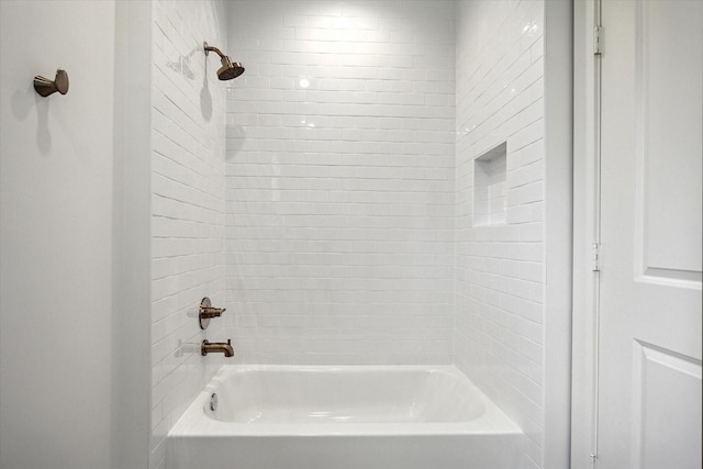2006 Chantilly Ln, Houston, TX 77018 - bathroom featuring shower / washtub combination