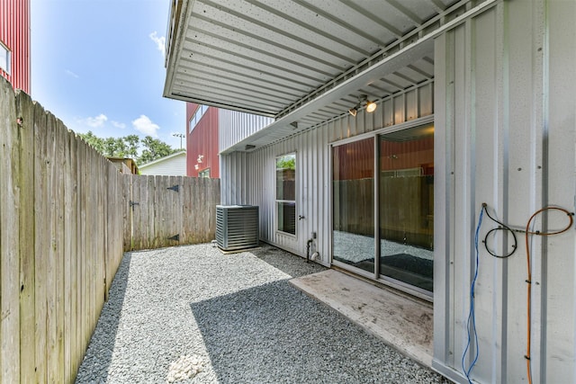 3028 Commerce St, Houston, TX 77003 - view of patio