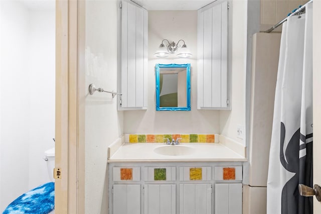 38 Darrell White Rd, Huntsville, TX 77340 - bathroom featuring vanity and a shower with shower curtain