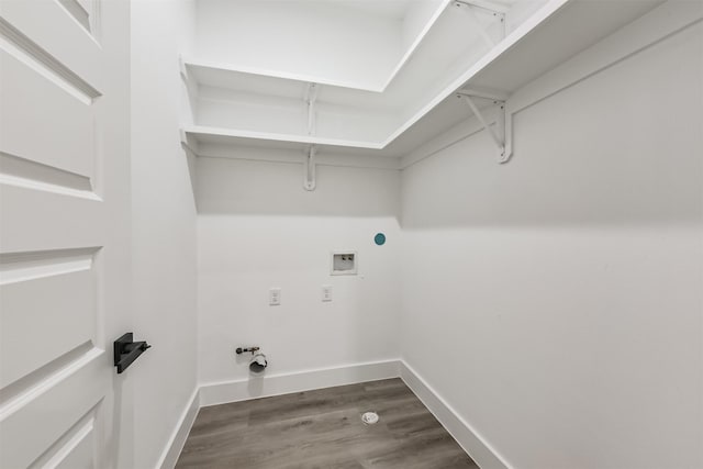 613 Melbourne St, Houston, TX 77022 - washroom with hookup for a gas dryer, hookup for a washing machine, and dark wood finished floors