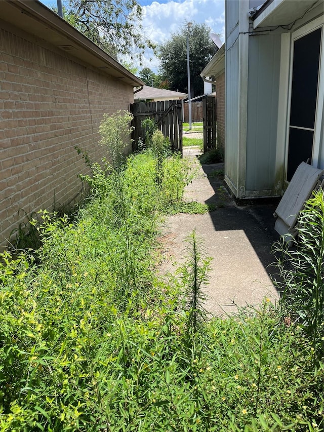 7831 Terra Cotta Dr, Houston, TX 77040 - view of yard