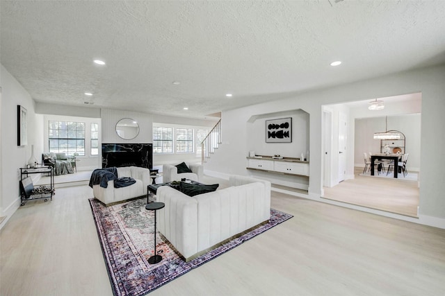1701 Walnut Ln, Houston, TX 77339 - photo 3