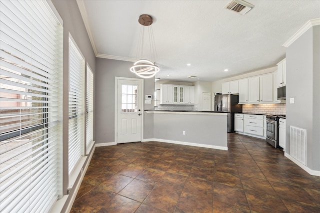 12823 Birch Falls Rd, Houston, TX 77065 - kitchen featuring stainless steel appliances, dark countertops, a peninsula, decorative backsplash, and crown molding