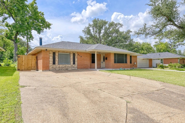 515 Maple Way, Houston, TX 77015 - photo 2