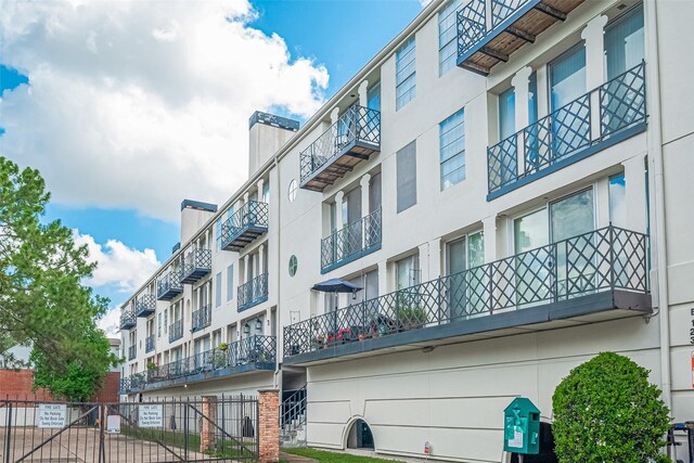 2333 Bering Dr Unit 334, Houston, TX 77057 - view of apartment building / complex